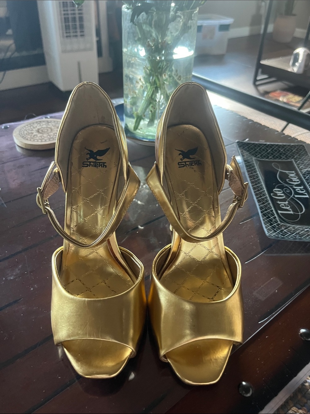 LIKE NEW ! Metallic Gold Open-Toe Platform Heels with Ankle Strap
